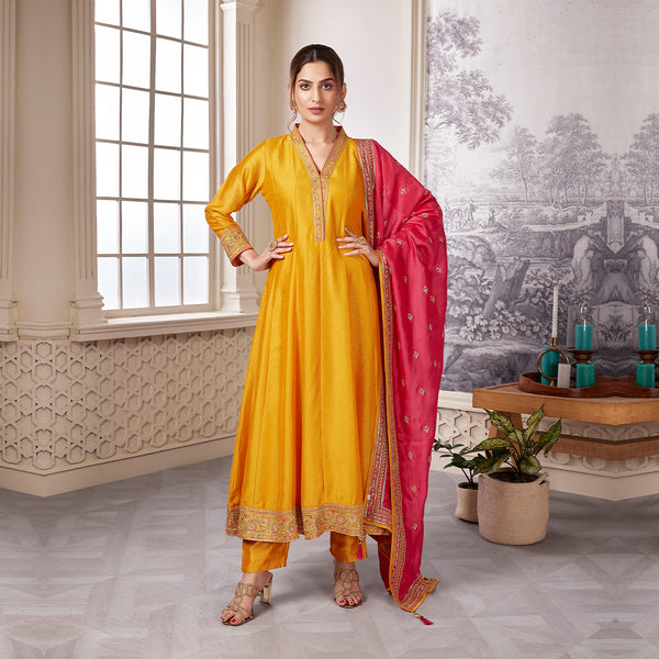 Minimalistic yellow and pink contrasted anarkali