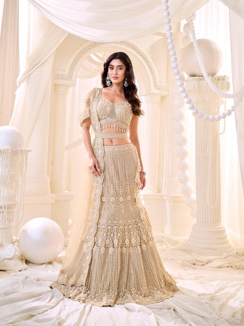Buy Designer Wedding and Bridal Lehenga For Women | Suvidha Fashion