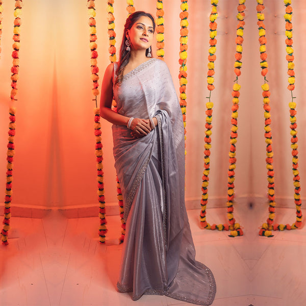 Elegant Grey Silk Saree with Dazzling Dotted Pattern