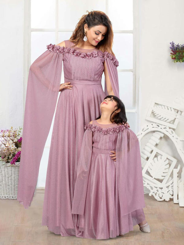 Buy Mother Daughter Dresses | Twinning Combos | Suvidha Fashion Buy Mother Daughter Dresses | Twinning Combos | Suvidha Fashion