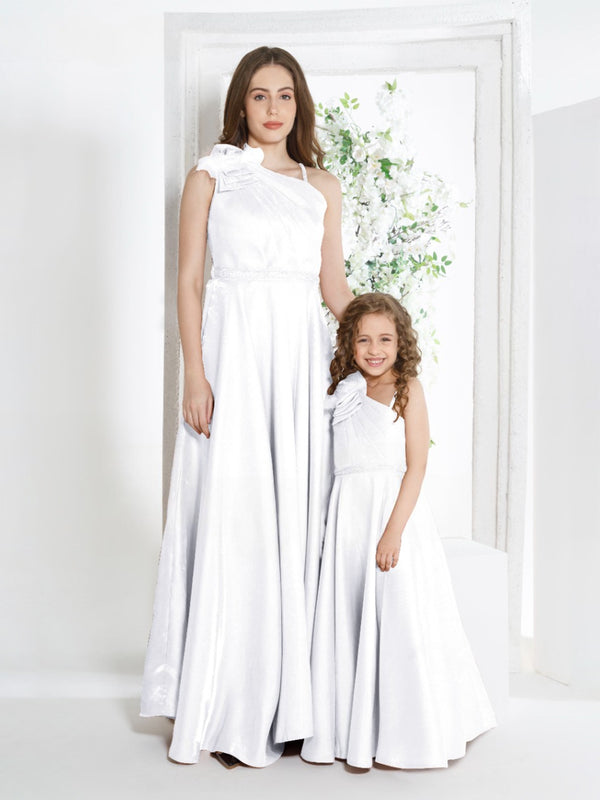 Ethereal Snow White Satin One-Shoulder Gown for Daughter