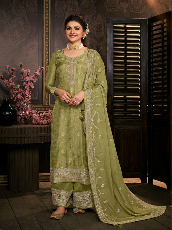 Charming Green Silk Dress Enriched with Minute Detailing