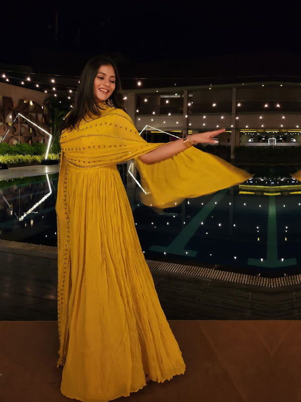 Jinal Padia in Mesmerizing Yellow Long Gown